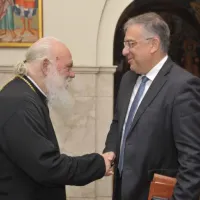 Αρχιεπίσκοπος Ιερώνυμος και Τάκης Θεοδωρικάκος
