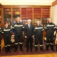 ethelontes pyrosvestes pavlopooulos