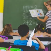 τάξη μαθητές δασκάλα μάθημα