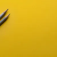 pencils yellow 1280