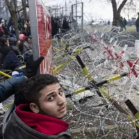 πρόσφυγες και μετανάστες στα σύνορα Ελλάδας Τουρκίας 