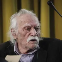 manolis glezos