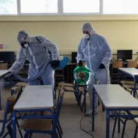 απολύμανση σχολείων από τον κοροναϊό