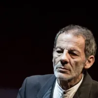 Σταύρος Ξαρχάκος