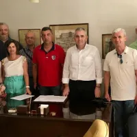 xarakopoulos dake kathigiton