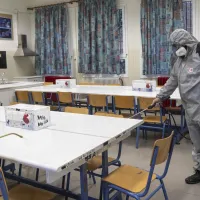 σχολείο απολύμανση κορονοιος τάξη
