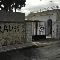 evraiko nekrotafeio vandalismos