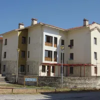 foititiki estia komotinis