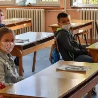 Μάσκα, μαθητές, κορονοϊός