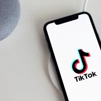 τικ τοκ