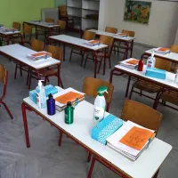 σχολεία πότε ανοίγουν αίθουσα