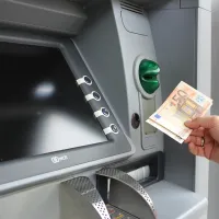 Έκτακτο επίδομα 400€ σε επιστήμονες: Ποιοι το δικαιούνται
