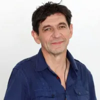 Σκιαδαρέσης