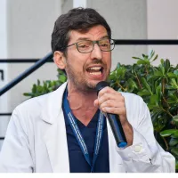 Εκπαιδευτικοί: Να ακυρωθεί η απόλυση του γιατρού Κ.Καταραχιά