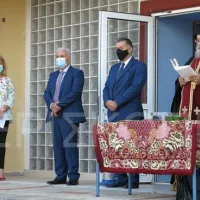 arximandritis amyntaio agiasmos maskes ekpaideutikoi