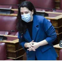 Μπακαδήμα: Ερώτηση στη Βουλή για το «χάος» με τα self tests
