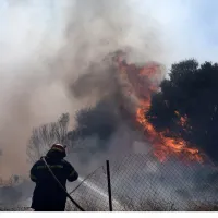 Φωτιά στην Κερατέα