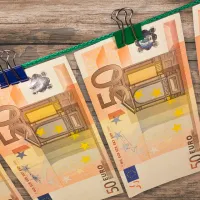Επίδομα 400€ σε επιστήμονες: Ξεκινούν σήμερα οι αιτήσεις