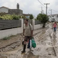 Εύβοια, πλημμύρες, λάσπη, άνθρωποι