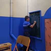 Εκπαιδευτικός στο σχολείο