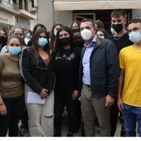 Συνάντηση Τσίπρα με μαθητές μετά τον σεισμό στην Κρήτη