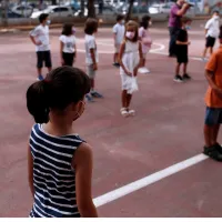 Μαθητές με μάσκα στα σχολεία