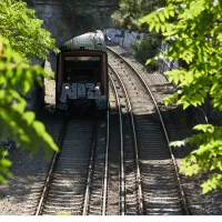 Metro-thiseio
