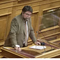 Βασίλης Οικονόμου