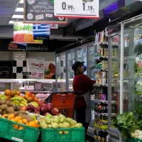 σούπερ μάρκετ, super market, αγορά, οικονομία, μαναβική, ψυγεία καταναλωτισμός, υπάλληλος