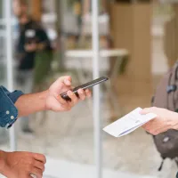Έλεγχος πιστοποιητικών εμβολιασμού