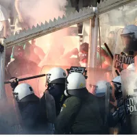 Επεισόδια με ΜΑΤ στον τελικό κυπέλλου