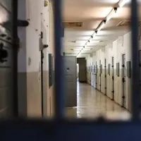 φυλακές, διάδρομος, κελιά, κάγκελα, φυλακισμένοι