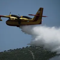 fotia pyrkagia canadair