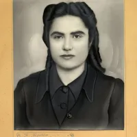 Αθηνά Χατζηεσμέρ
