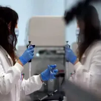 γιατρός, γάντια, μάσκα