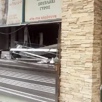 'Εκρηξη σε ψητοπωλείο στον Βόλο