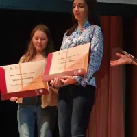 Διάκριση για το δοκίμιο «Μάσκες και χειροτεχνίες από γυαλί: Από την Αρχαία Ελλάδα έως σήμερα (Masks and glass art crafts: From Ancient Greece to the present day)», απέσπασε η φοιτήτρια του Τμήματος Γεωλογίας του ΑΠΘ Χριστίνα Μητσιά