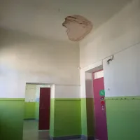 1ο Δημοτικο σχολείο Ηρακλείου Αττικής κατέρρευσε τμήμα της οροφής 