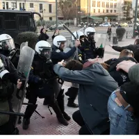 αστυνομική βία Μέγαρο Μουσικής
