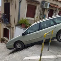 αυτοκίνητο Καλαμάτα