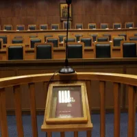 δικαστήρια