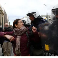 αστυνομικη βια στην πορεια για τεμπη