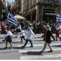 Μαθητική παρέλαση στο κέντρο της Αθήνας