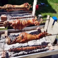 αρνιά, σούβλες, ψήσιμο, Πάσχα