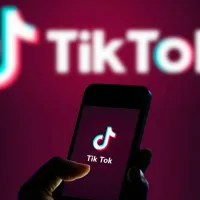 ΗΠΑ: Ο Τραμπ λέει ότι θα απαγορεύσει το TikTok στις ΗΠΑ