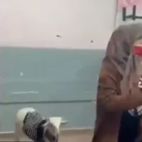 Πήγε να ψηφίσει με το αρνί της στην Τουρκία