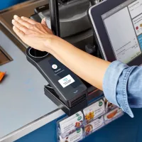 Amazon: Ετοιμάζει σύστημα επαλήθευσης ηλικίας με... σάρωση παλάμης