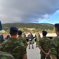 στρατός