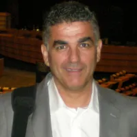 Γιάννης Κατσαρός