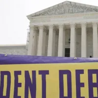 ΗΠΑ: Το Ανώτατο Δικαστήριο ακύρωσε το εμβληματικό μέτρο του προέδρου Μπάιντεν για διαγραφή μέρους του φοιτητικού χρέους